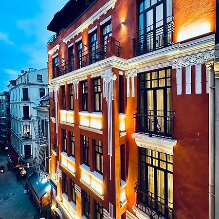 Ruz Hotels Istanbul Ngoại thất bức ảnh The hotel at night