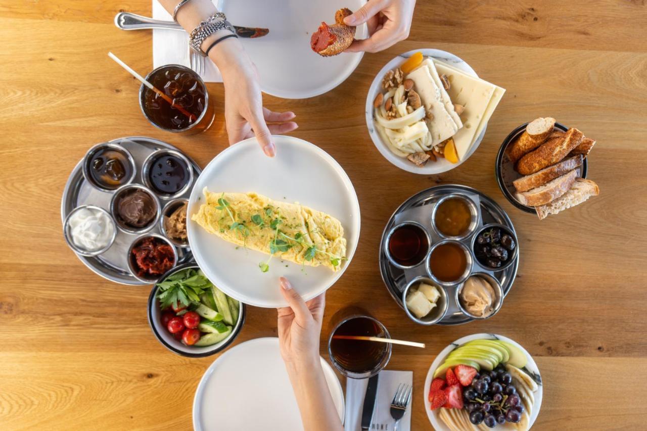 Ruz Hotels Istanbul Ngoại thất bức ảnh Israeli breakfast