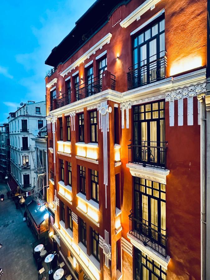 Ruz Hotels Istanbul Ngoại thất bức ảnh The hotel at night