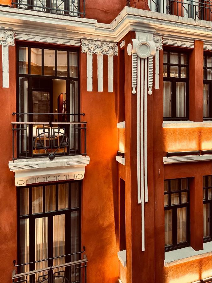 Ruz Hotels Istanbul Ngoại thất bức ảnh The windows of the hotel