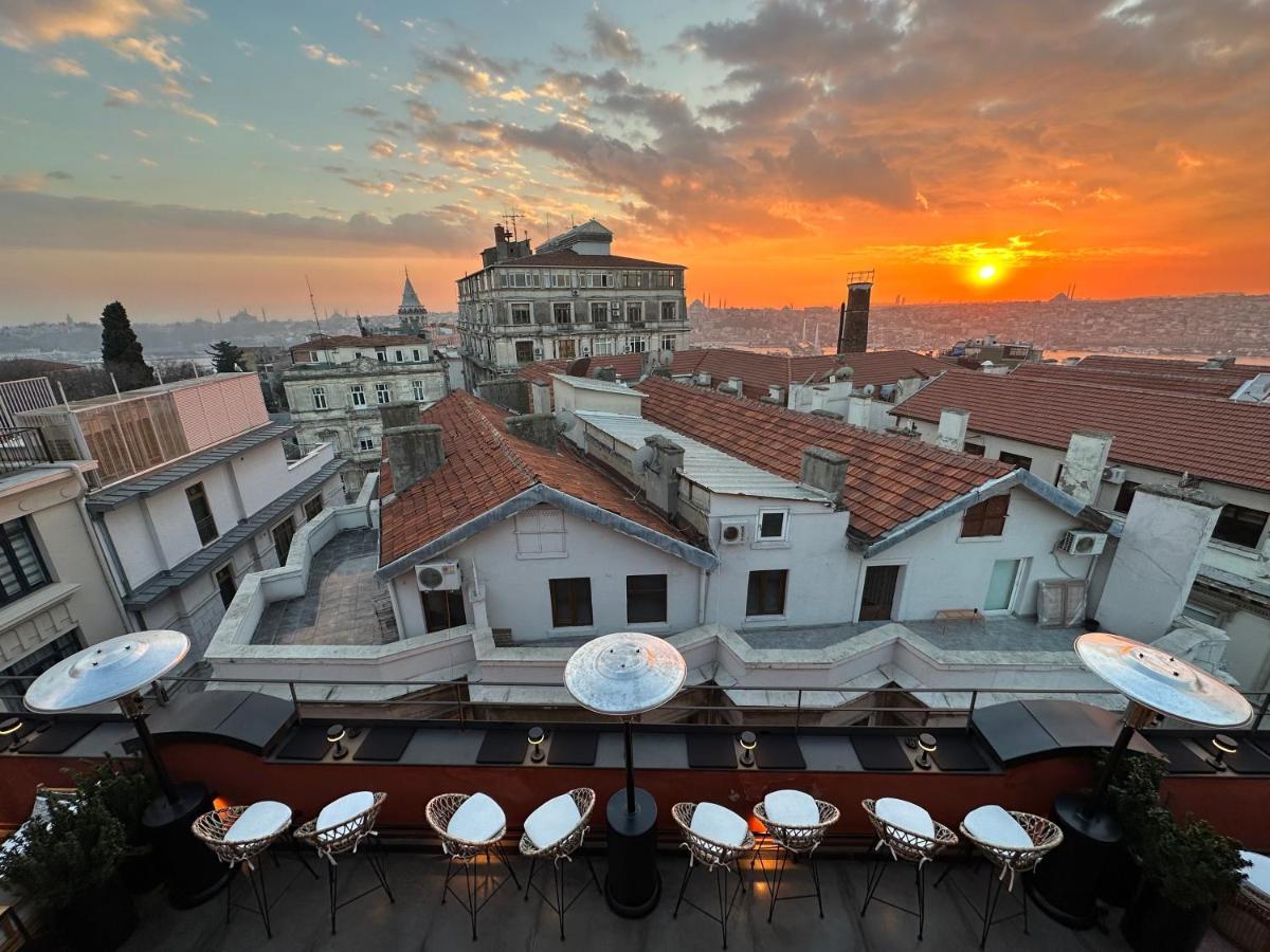Ruz Hotels Istanbul Ngoại thất bức ảnh Sunset at the hotel