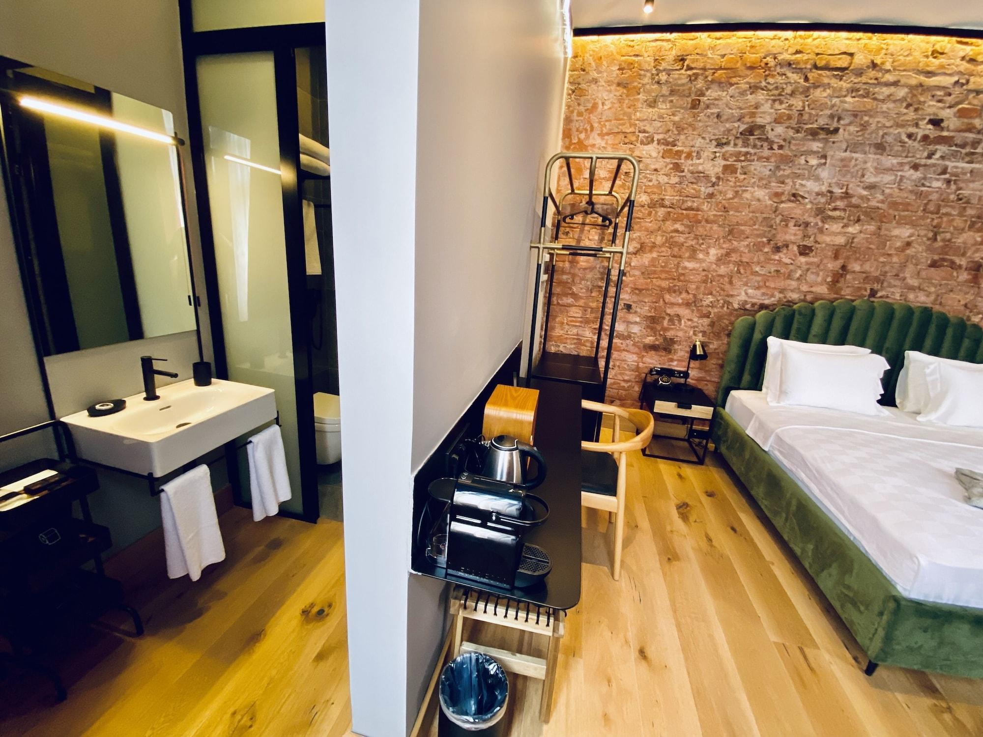 Ruz Hotels Istanbul Ngoại thất bức ảnh A room at the hotel