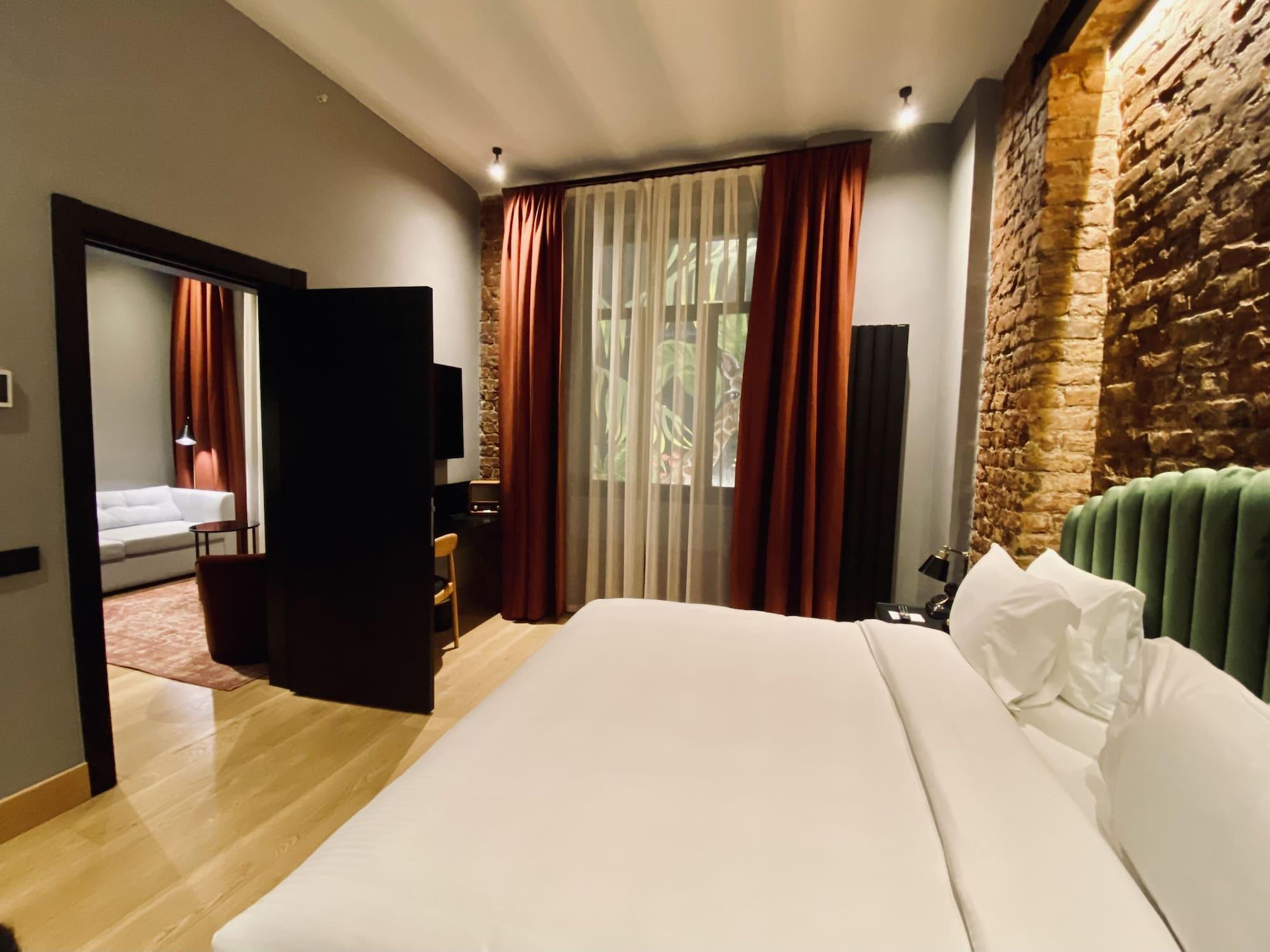Ruz Hotels Istanbul Ngoại thất bức ảnh A room at the hotel