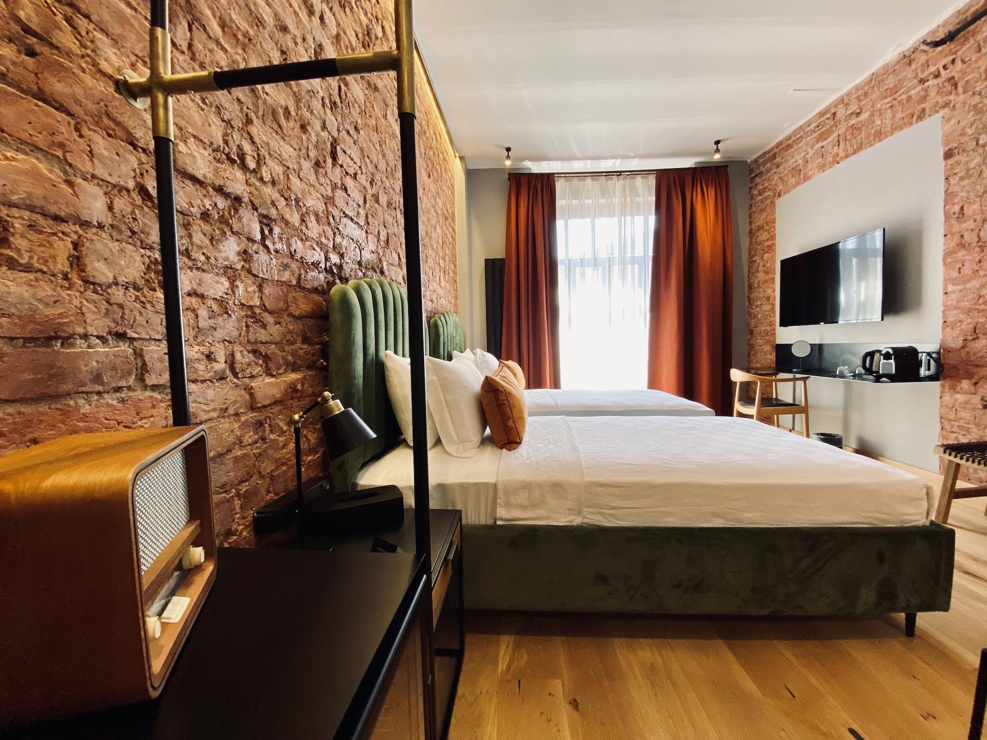 Ruz Hotels Istanbul Ngoại thất bức ảnh A room at the hotel
