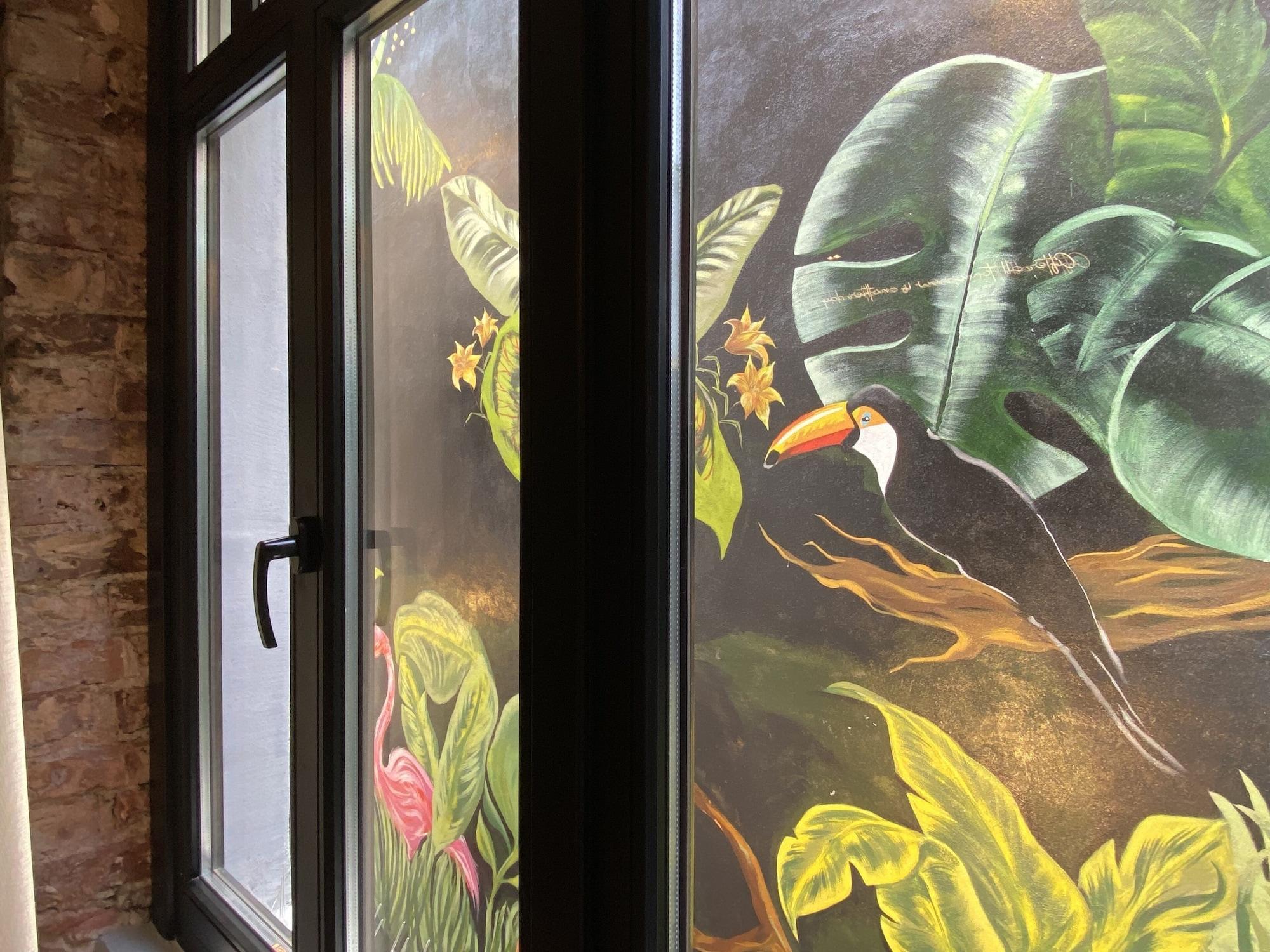 Ruz Hotels Istanbul Ngoại thất bức ảnh A mural in the lobby of the building