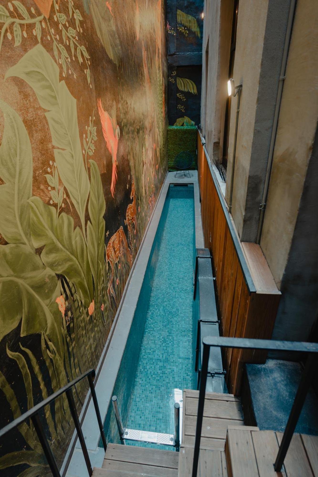 Ruz Hotels Istanbul Ngoại thất bức ảnh The water feature